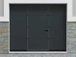 Sectionale Garagedeur Met Glad Effect En Centrale Loopdeur In Antraciet Met Motor - Lavega